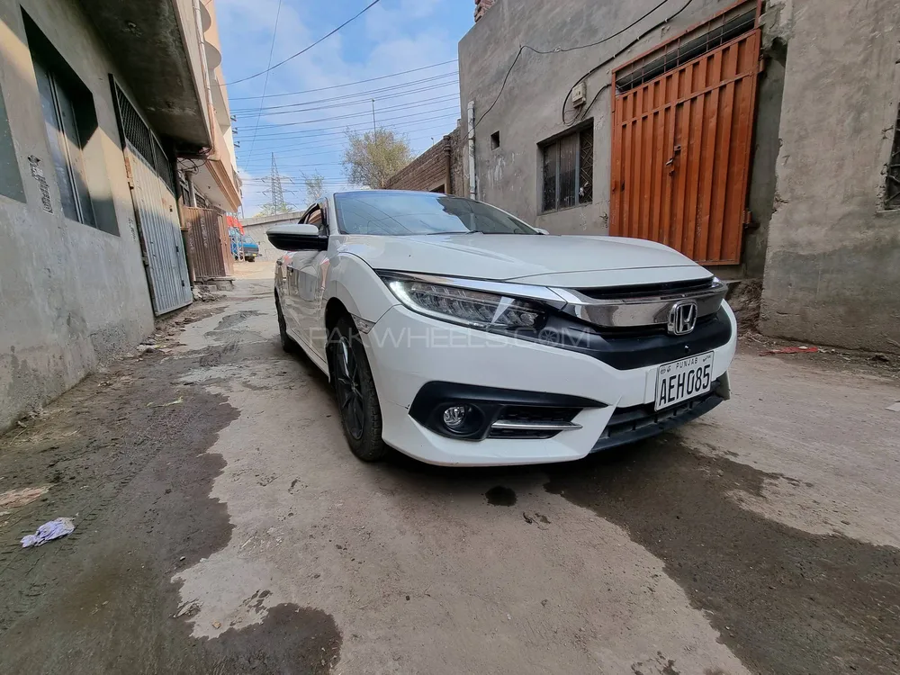 Honda Civic 2020 for Sale in Lahore Image-1