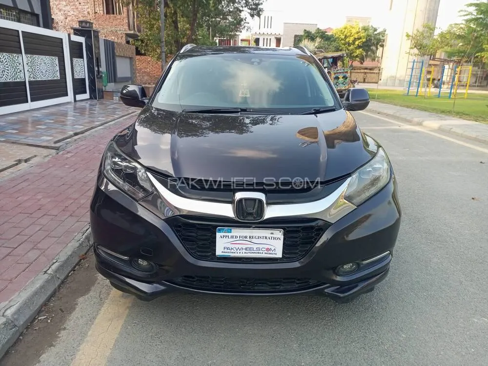 Honda Vezel 2015 for Sale in Lahore Image-1