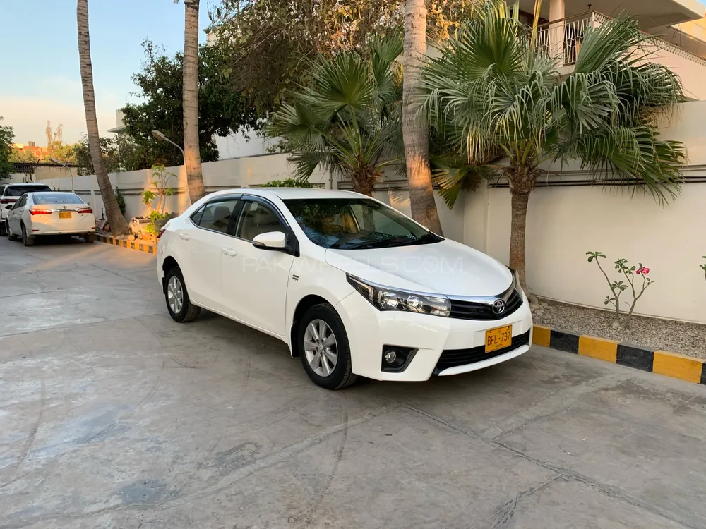 Toyota Corolla 2016 for Sale in Karachi Image-1