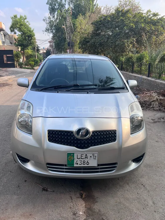 Toyota Vitz 2006 for Sale in Lahore Image-1