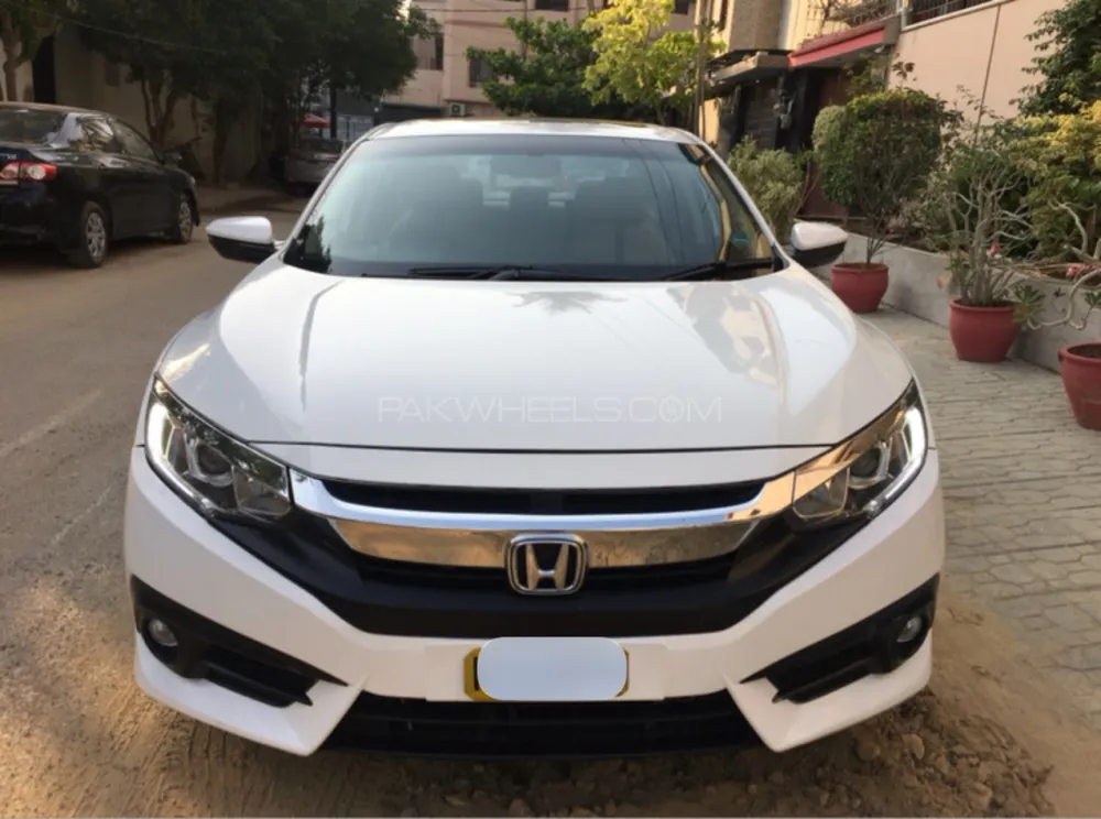 Honda Civic 2017 for Sale in Karachi Image-1