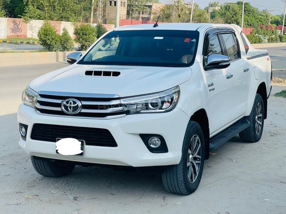 Toyota Hilux 2017 for Sale in Mian Wali Image-1