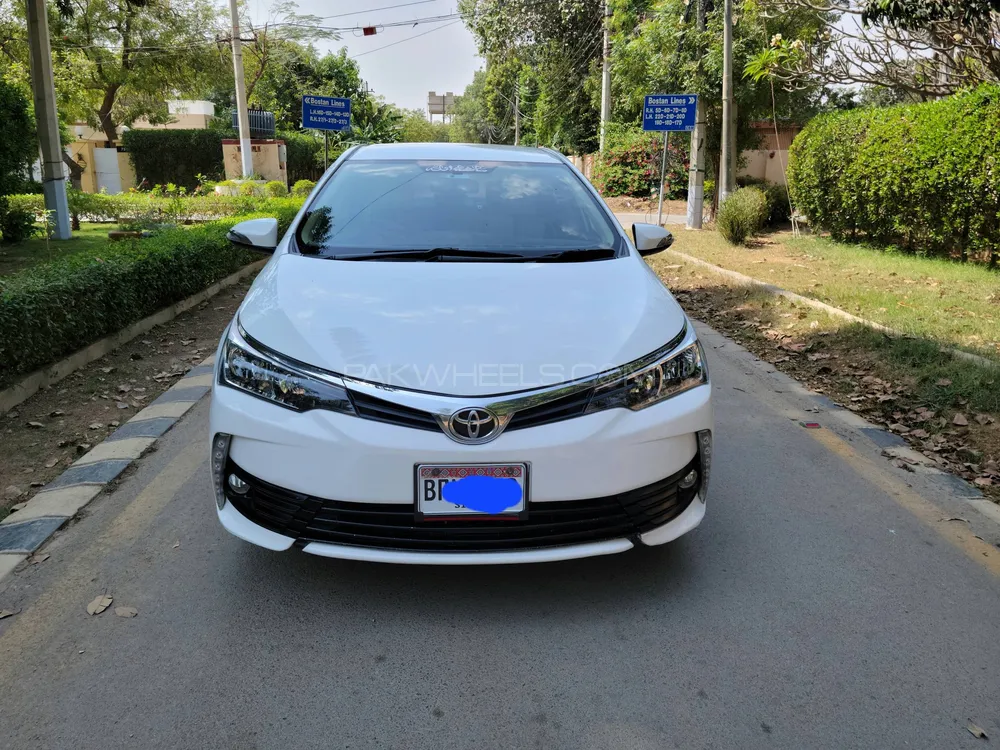 Toyota Corolla 2019 for Sale in Karachi Image-1