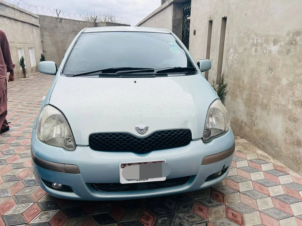 Toyota Vitz 2004 for Sale in Quetta Image-1