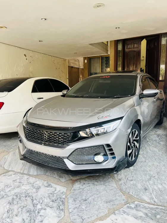 Honda Civic 2018 for Sale in Peshawar Image-1