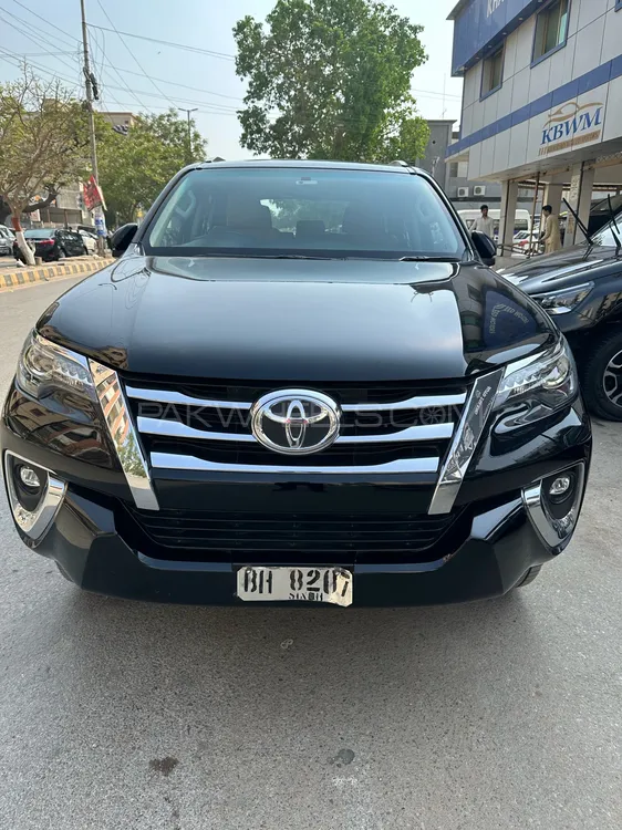 Toyota Fortuner 2020 for Sale in Karachi Image-1