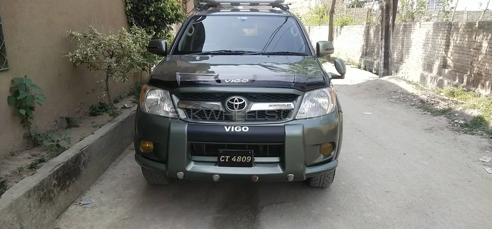 Toyota Hilux 2011 for Sale in Peshawar Image-1