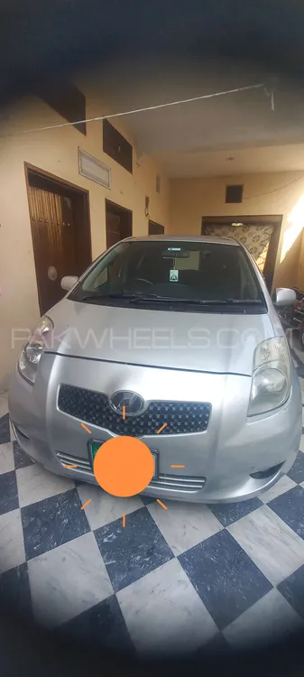 Toyota Vitz 2007 for Sale in Nowshera Image-1