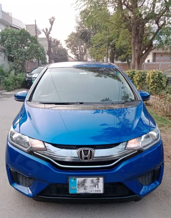 Honda Fit 2015 for Sale in Lahore Image-1