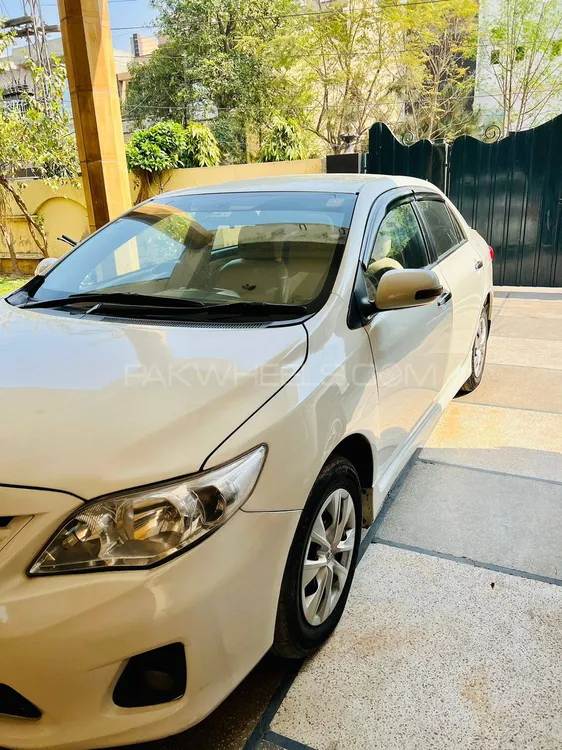 Toyota Corolla 2014 for Sale in Lahore Image-1