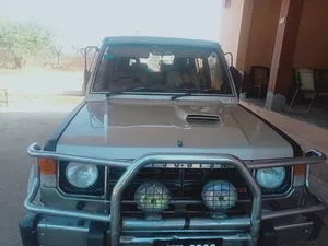 Mitsubishi Pajero Super Exceed 3.0 1989 for Sale