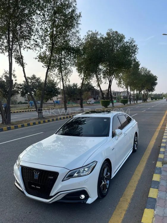 Toyota Crown 2018 for Sale in Lahore Image-1