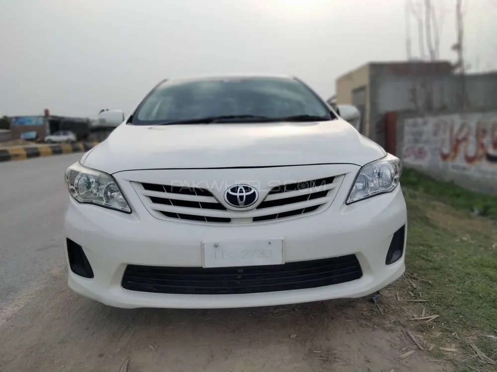 Toyota Corolla 2013 for Sale in Peshawar Image-1