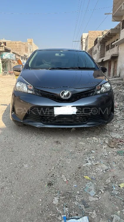Toyota Vitz 2015 for Sale in Sukkur Image-1
