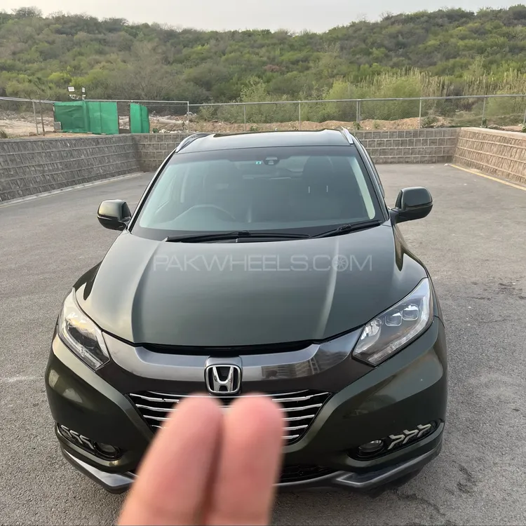 Honda Vezel 2014 for Sale in Islamabad Image-1