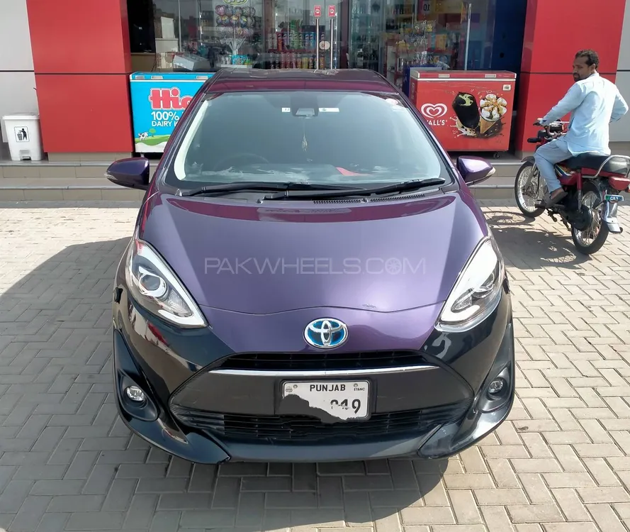 Toyota Aqua 2017 for Sale in Gujranwala Image-1
