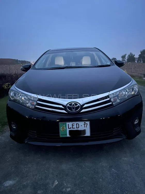 Toyota Corolla 2017 for Sale in Pak pattan sharif Image-1
