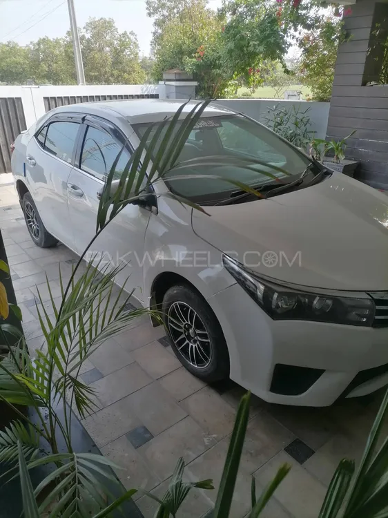 Toyota Corolla 2015 for Sale in Lahore Image-1