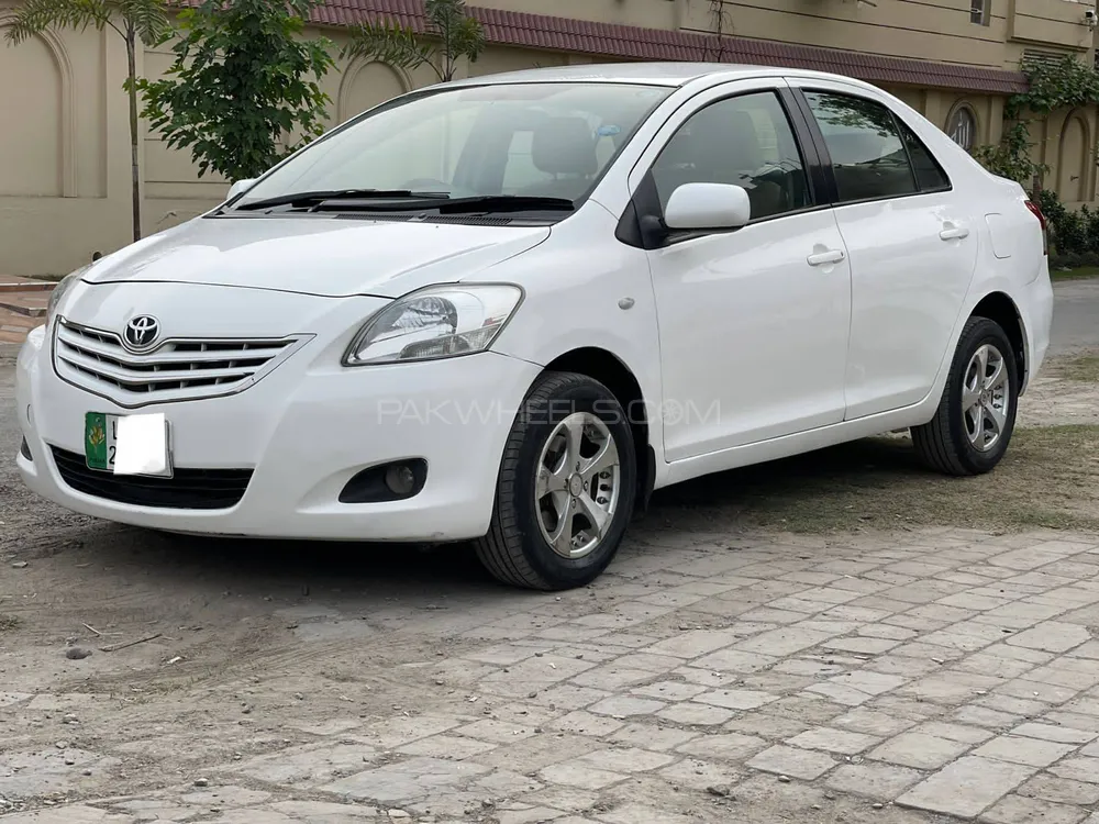 Toyota Belta 2006 for Sale in Lahore Image-1
