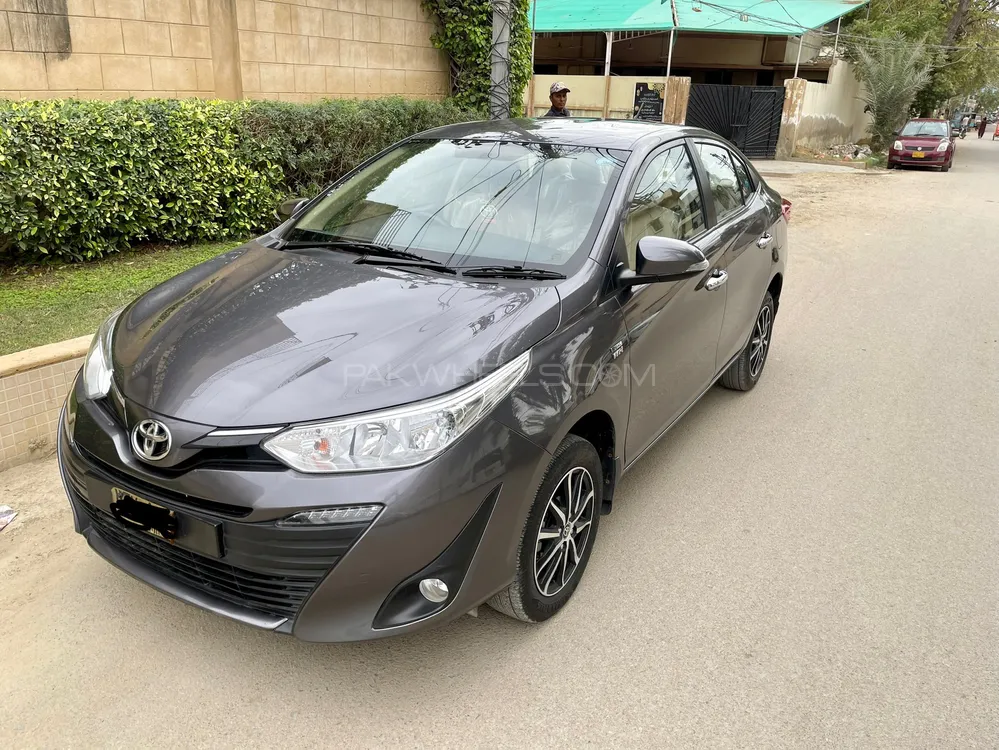 Toyota Yaris Sedan 2021 for Sale in Karachi Image-1