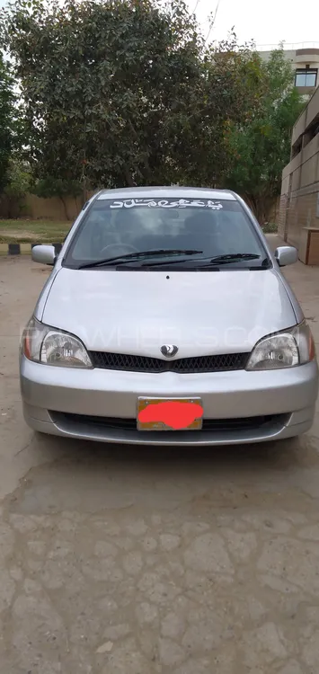 Toyota Platz 2002 for Sale in Karachi Image-1