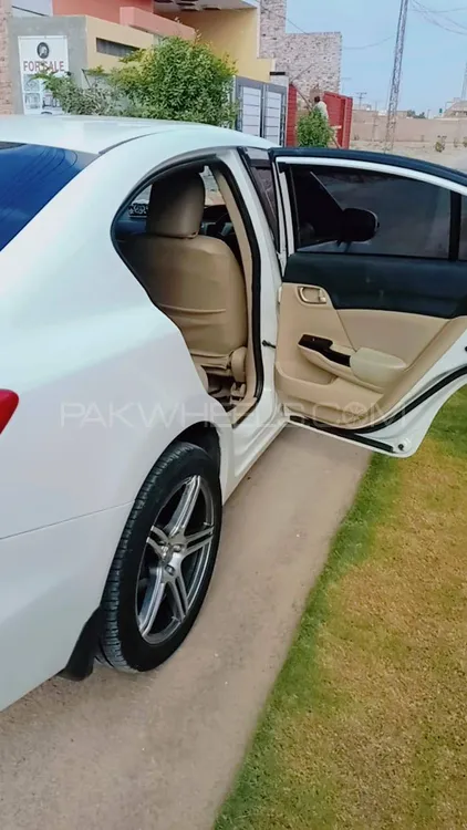 Honda Civic 2014 for Sale in Rahim Yar Khan Image-1