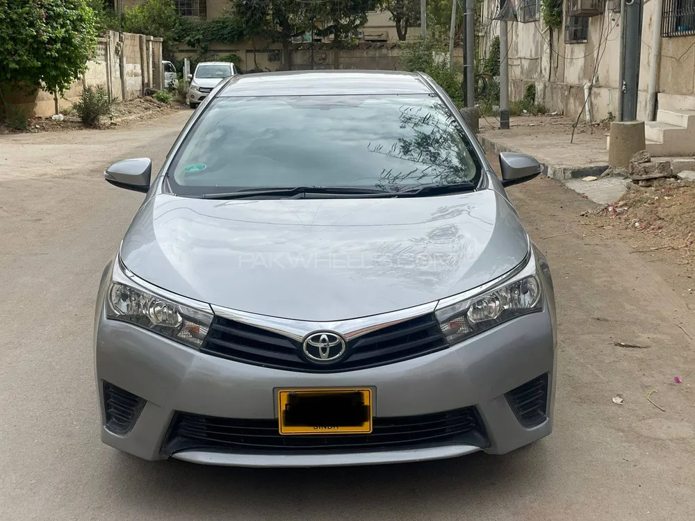 Toyota Corolla 2015 for Sale in Karachi Image-1
