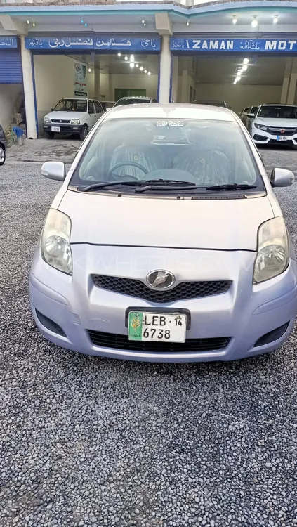 Toyota Vitz 2008 for Sale in Mardan Image-1