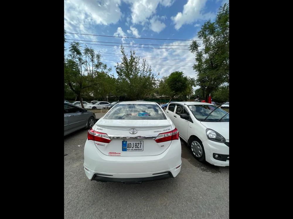 Toyota Corolla 2017 for Sale in Islamabad Image-1