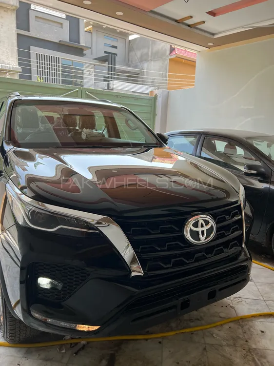 Toyota Fortuner 2022 for Sale in Peshawar Image-1