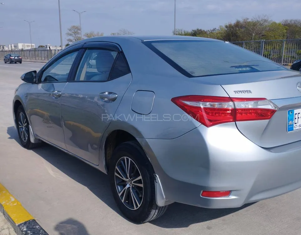 Toyota Corolla 2015 for Sale in Islamabad Image-1