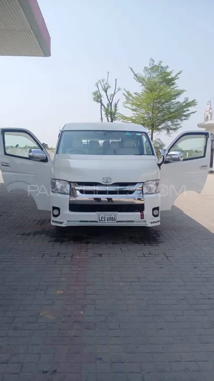 Toyota Hiace 2011 for Sale in Gujrat Image-1