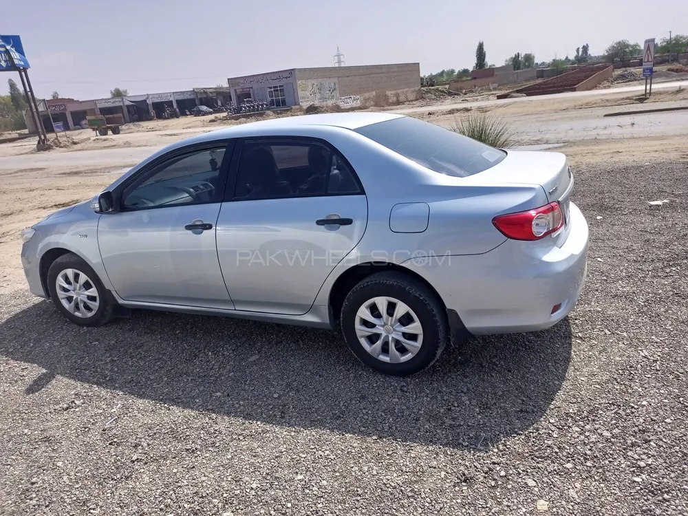 Toyota Corolla 2013 for Sale in Fateh Jang Image-1