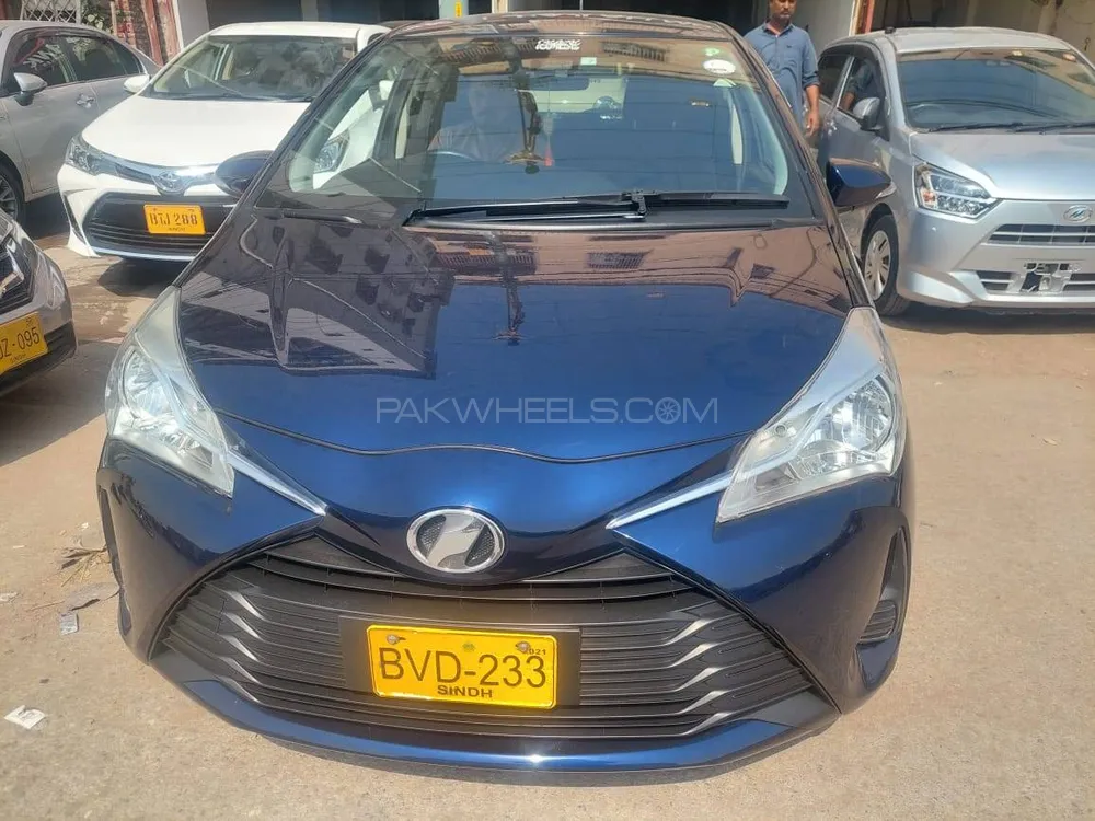 Toyota Vitz 2018 for Sale in Karachi Image-1