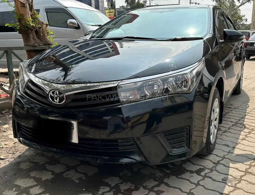 Toyota Corolla 2015 for Sale in Islamabad Image-1