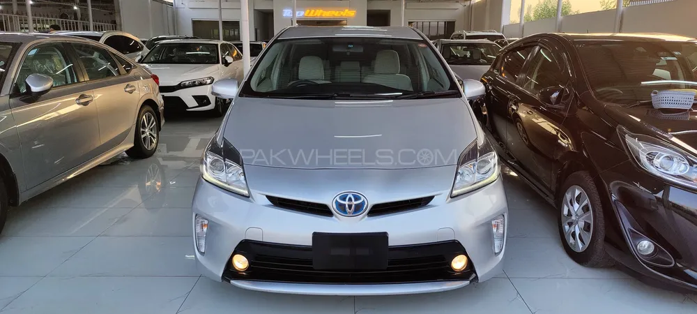 Toyota Prius 2015 for Sale in Peshawar Image-1