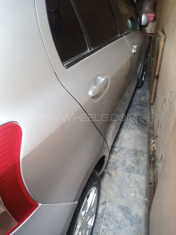 Toyota Vitz 2007 for Sale in Hayatabad Image-1