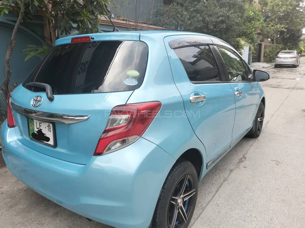 Toyota Vitz 2014 for Sale in Lahore Image-1