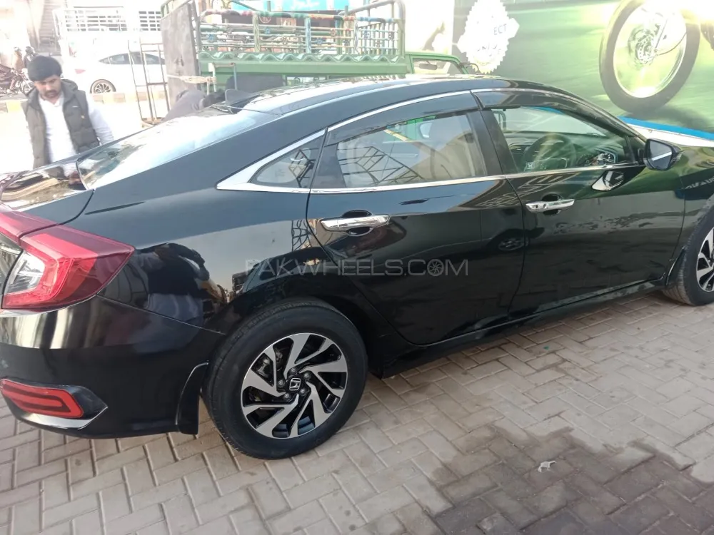 Honda Civic 2017 for Sale in Khanewal Image-1