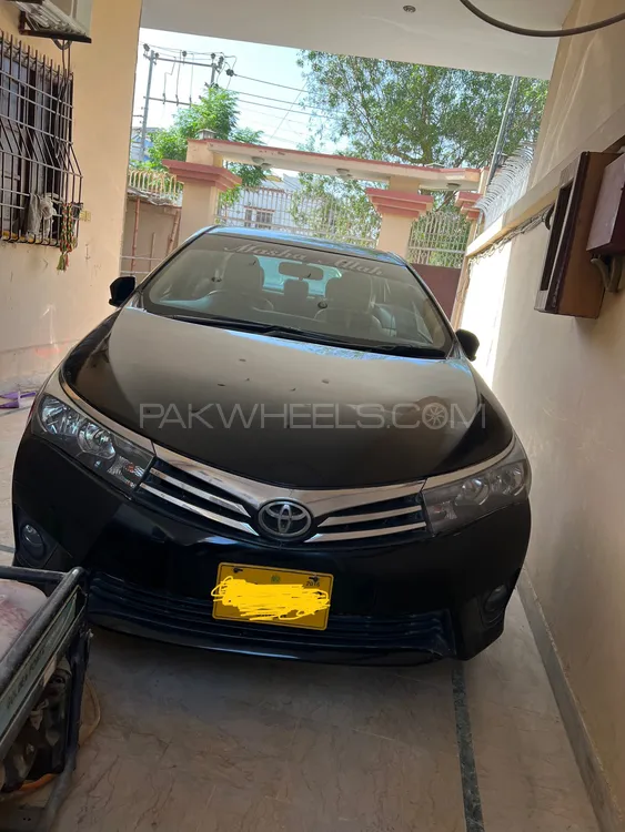 Toyota Corolla 2015 for Sale in Karachi Image-1