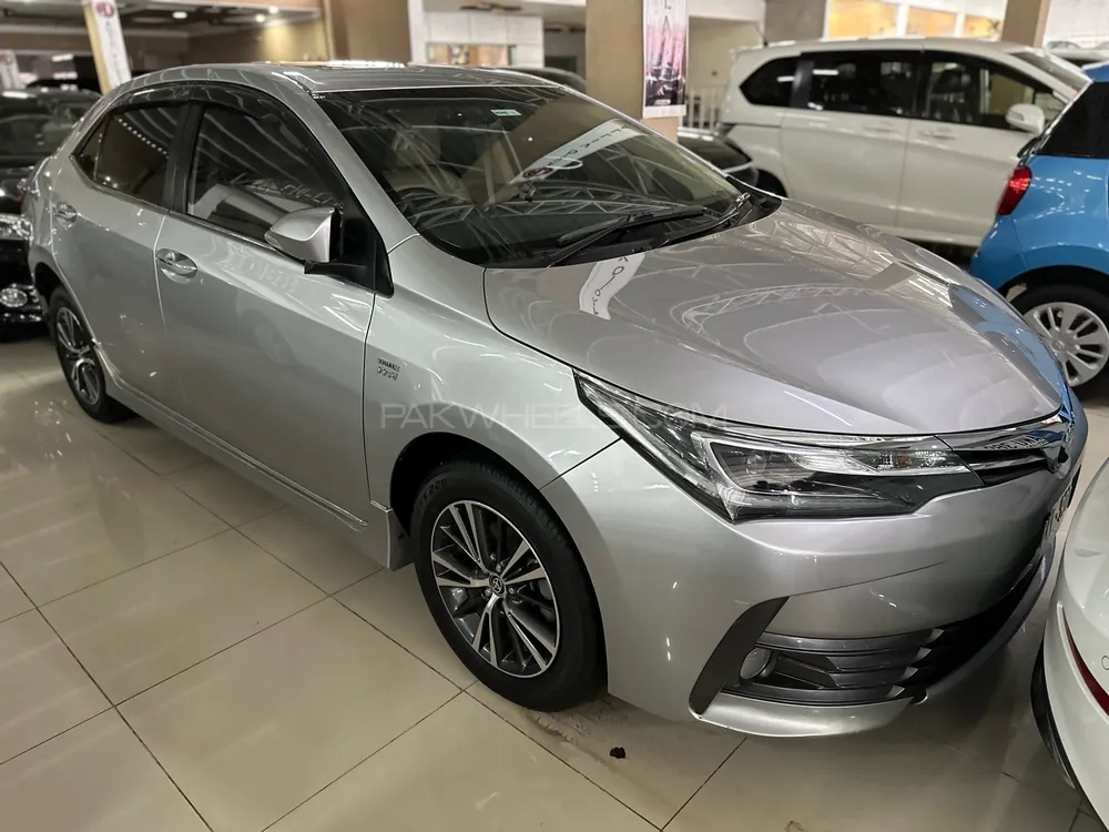 Toyota Corolla 2018 for Sale in Peshawar Image-1