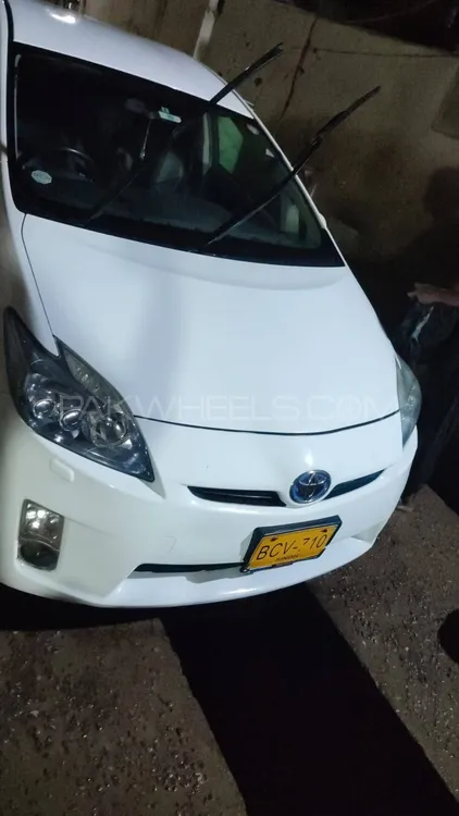 Toyota Prius 2011 for Sale in Karachi Image-1