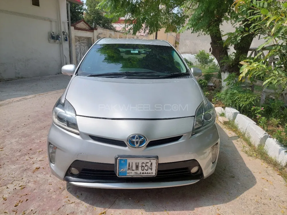 Toyota Prius 2014 for Sale in Mardan Image-1