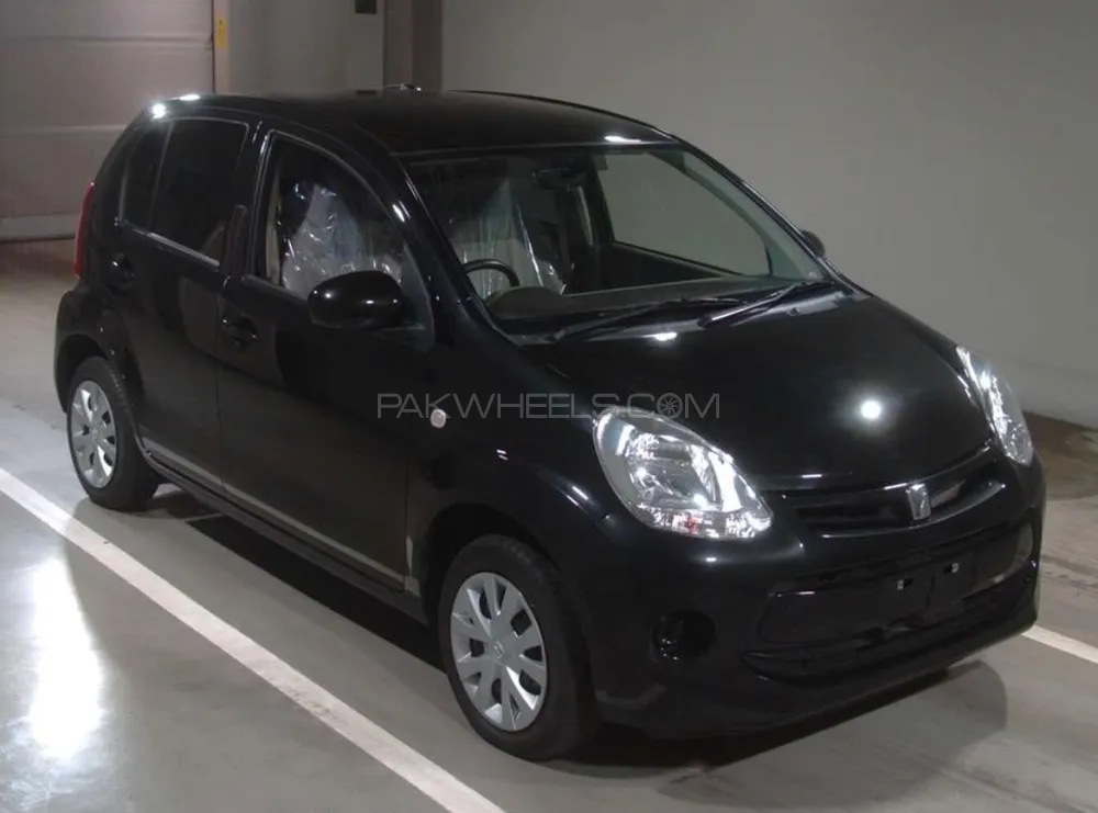 Toyota Passo 2015 for Sale in Peshawar Image-1