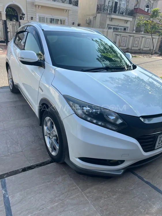 Honda Vezel 2013 for Sale in Lahore Image-1