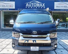 Toyota Hiace Grand Cabin 2016 for Sale