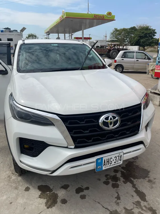 Toyota Fortuner 2018 for Sale in Lahore Image-1