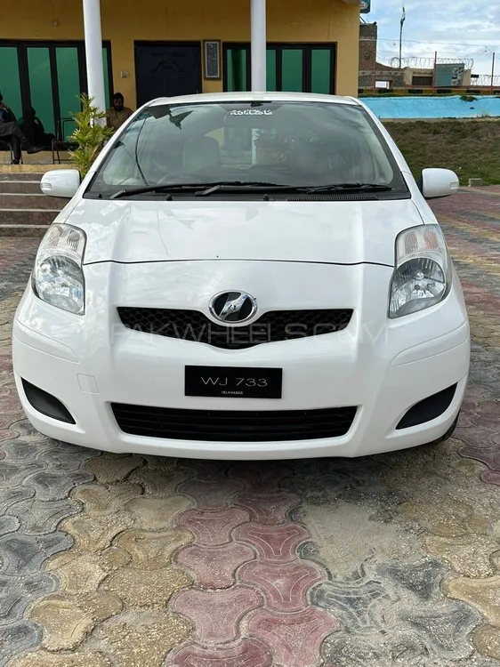 Toyota Vitz 2007 for Sale in Dera ismail khan Image-1