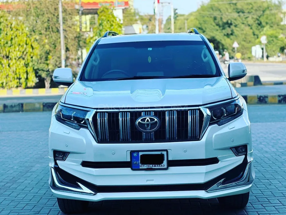 Toyota Prado 2017 for Sale in Lahore Image-1