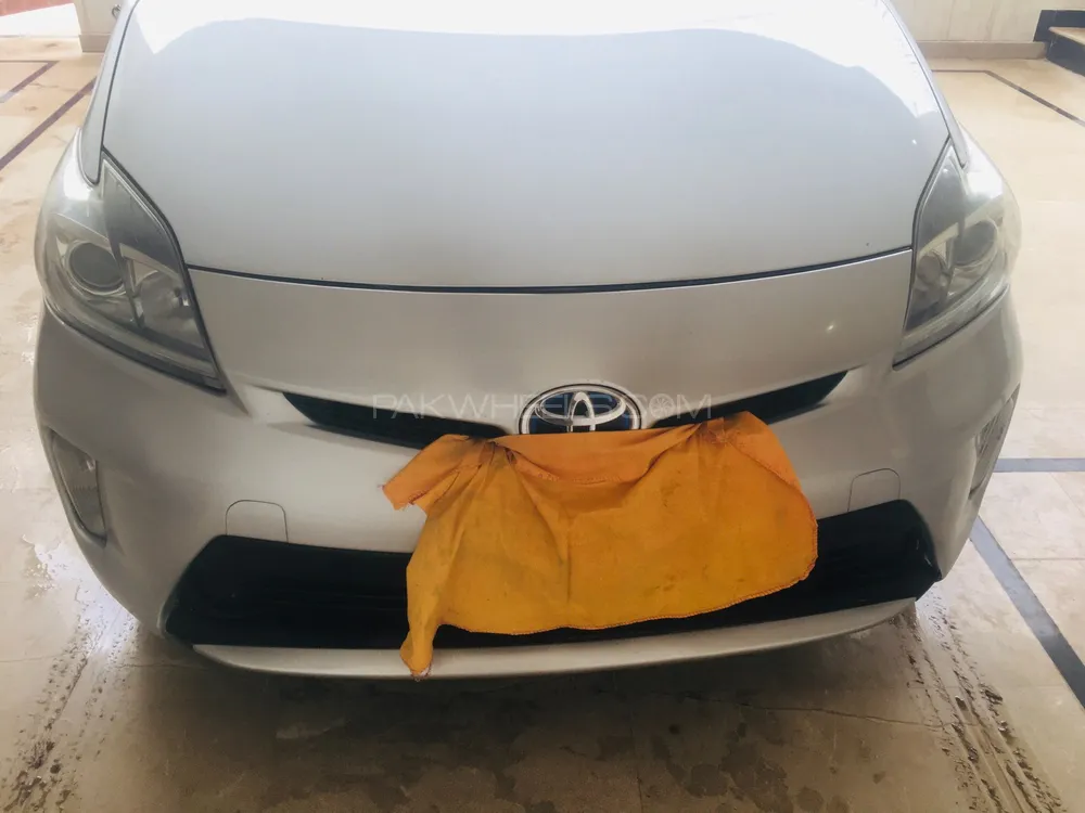 Toyota Prius 2012 for Sale in Islamabad Image-1